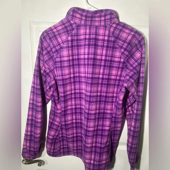 The North Face Fleece 1/4 Zip Pull Over. Purple and Pink plaid. Size Medium. - Picture 8 of 9